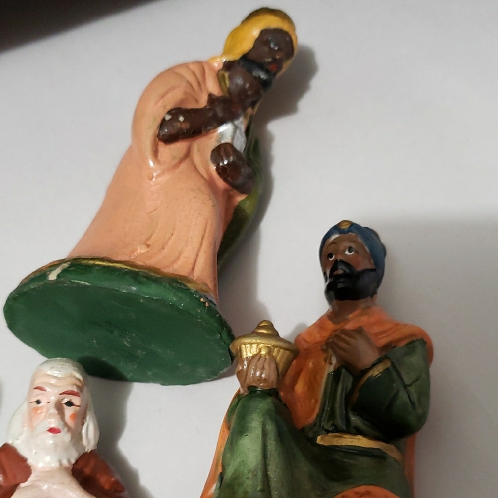 Vintage‎ Colorful Holiday Nativity Figurines Collection Set (4) - Picture 3 of 6